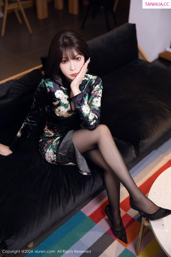 陈芝 芝芝Booty [XiuRen]高清写真图 2024.07.17 No.8876 徐莉芝Booty 黑丝美腿第12张图片